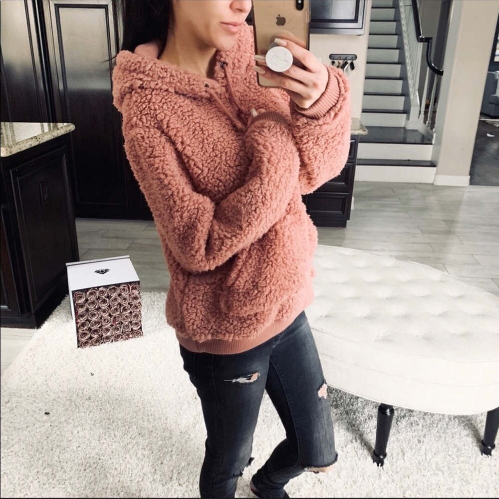 Reposh Cozy Alpine Hoodie